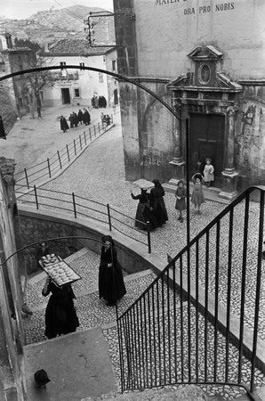 Анри Картье-Брессон.
Абруцци, Италия. 
1951. 
© Henri Cartier-Bresson / Magnum photos
