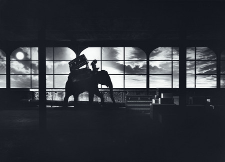 Жан Ларивьер.
Кожгалантерейная мастерская. 
1985. 
Для Луи Вюиттон, Аньер. 
© Jean Lariviere