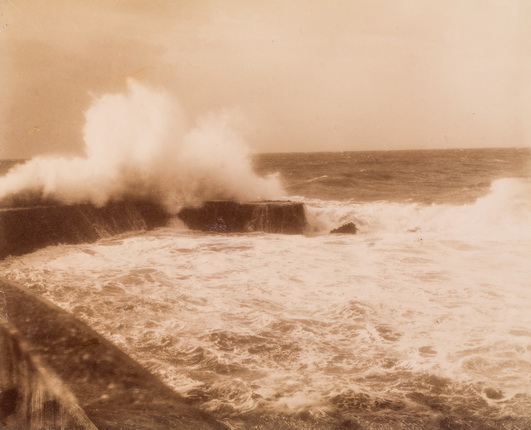 Неизвестный фотограф.
Биарриц. Морской пейзаж.
Вторая половина XIX века.
Альбуминовый отпечаток