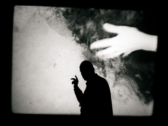 Bergman inspecting a back projection screen at the Royal Dramatic Theatre, Stockholm for his play ‘The Image Makers’. 1998.
Photographer: Bengt Wanselius.
Digital print.
Artist’s collection, Stockholm