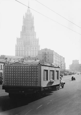 Наум Грановский.
Дом с колес. 
1960-е